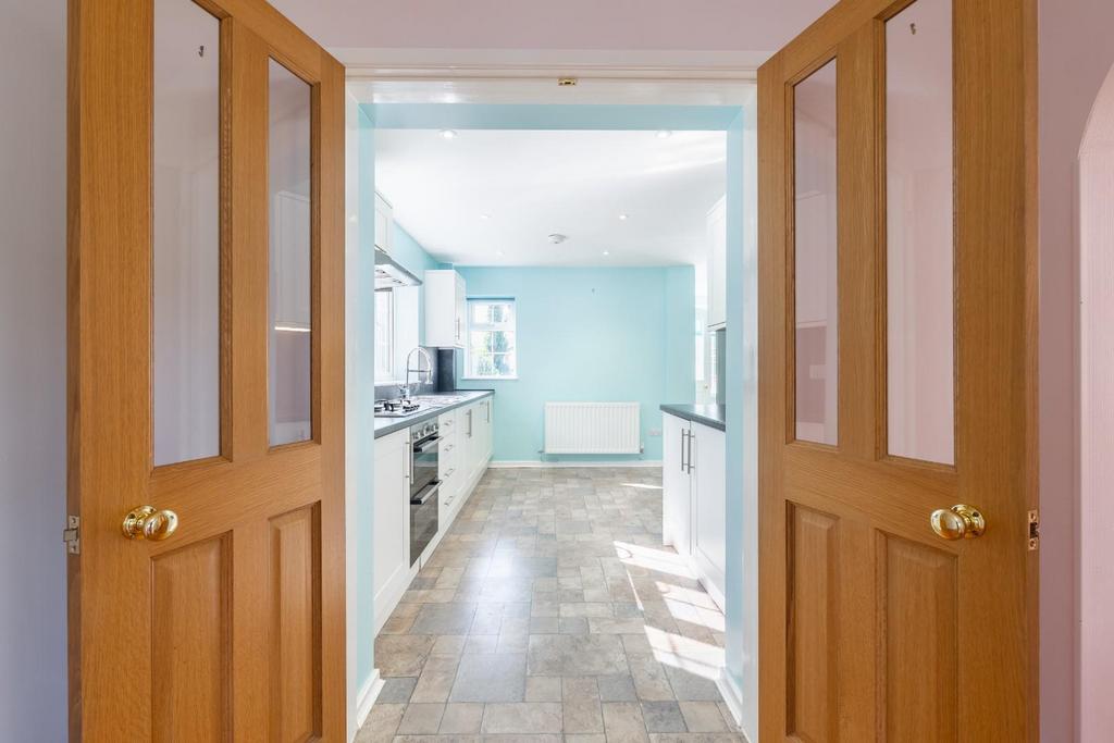 Kitchen-5.jpg