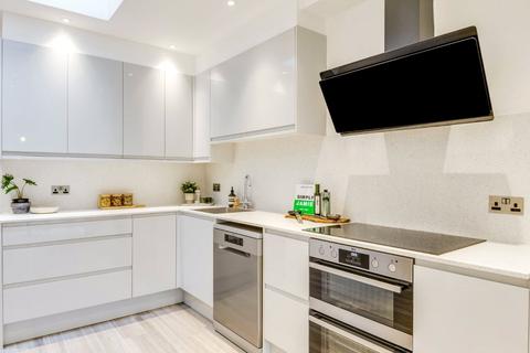 2 bedroom apartment for sale, Frognal Gardens, Hampstead