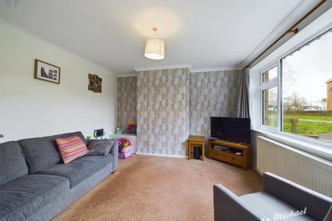 3 bedroom end of terrace house for sale, Chadwell Path, Aylesbury, Buckinghamshire