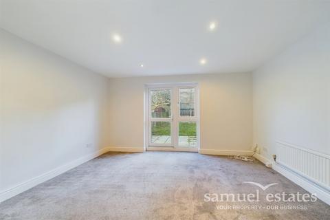 2 bedroom maisonette for sale, Croydon, London, SE25