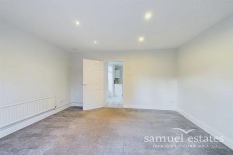 2 bedroom maisonette for sale, Croydon, London, SE25