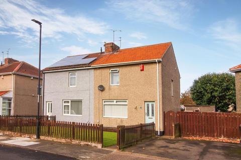 2 bedroom semi-detached house to rent, Park Avenue, Shiremoor, Newcastle Upon Tyne