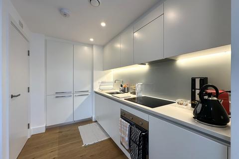 2 bedroom flat to rent, Tiltman Place, Islington, N7