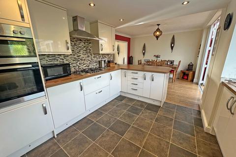 4 bedroom semi-detached house for sale, Dark Lane, Hollywood, B47 5BT