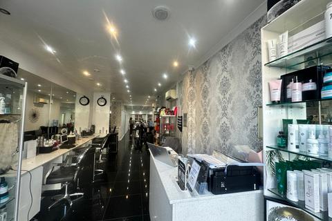 Hairdresser and barber shop to rent, Kenton Road, Harrow HA3