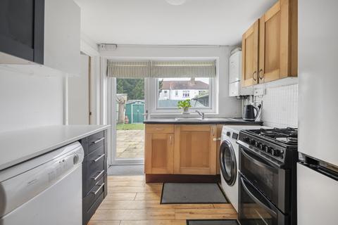 2 bedroom apartment for sale, Kingswood Avenue, Thornton Heath, CR7