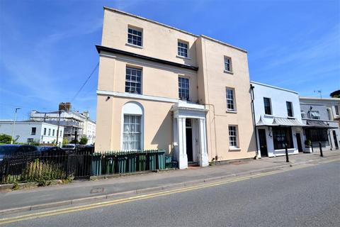 Studio to rent, Suffolk Road, Montpellier, Cheltenham