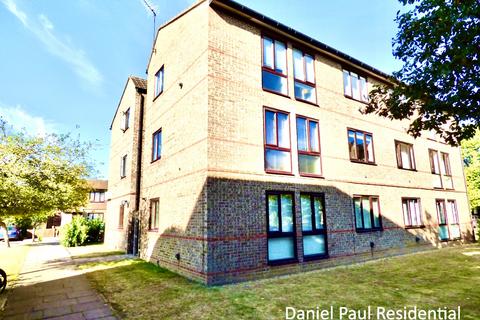 1 bedroom flat for sale, Littlewood Close