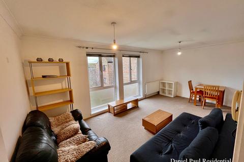 12 Littlewood Close, London, W13 9XH