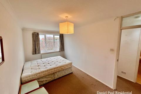12 Littlewood Close, London, W13 9XH