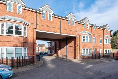 2 bedroom apartment for sale, Little Hallfield Road, York YO31 7UH