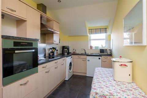 2 bedroom apartment for sale, Little Hallfield Road, York YO31 7UH