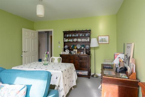 2 bedroom apartment for sale, Little Hallfield Road, York YO31 7UH