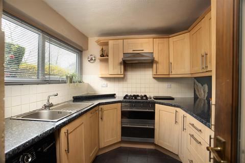 3 bedroom townhouse for sale, Park Villas, Leeds LS8