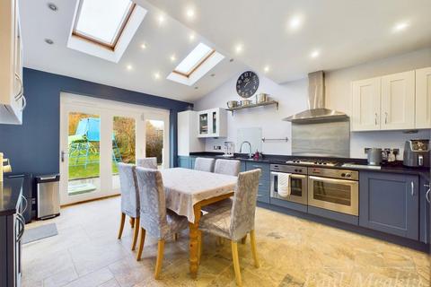 7 Tandridge Gardens, South Croydon, CR2 9HW