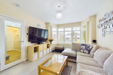 7 Tandridge Gardens, South Croydon, CR2 9HW