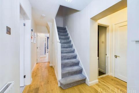 7 Tandridge Gardens, South Croydon, CR2 9HW