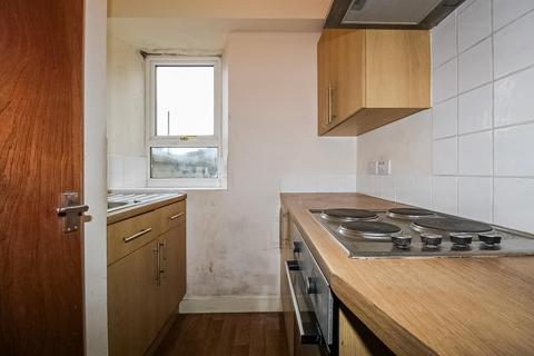 2 bedroom terraced house for sale, The Balk, Wakefield WF2