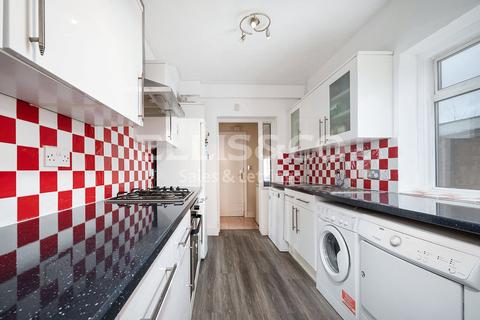 3 bedroom semi-detached house for sale, Ellesmere Avenue, Mill Hill, London, NW7