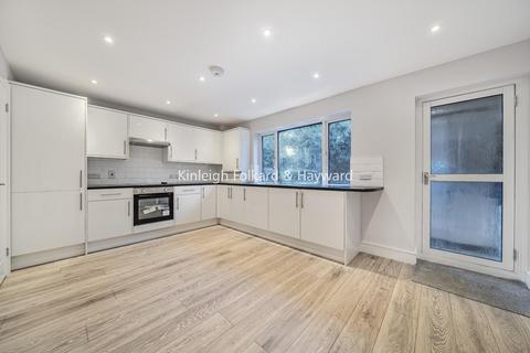 3 bedroom end of terrace house for sale, Ambleside, Bromley