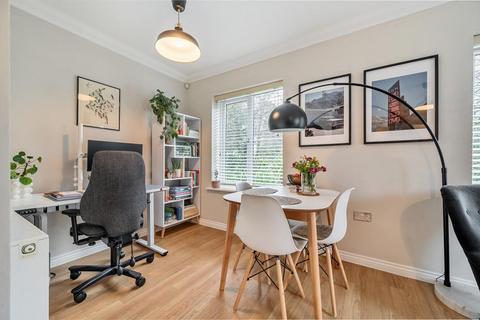 2 bedroom flat for sale, Waratah Drive, Chislehurst