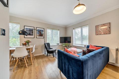 2 bedroom flat for sale, Waratah Drive, Chislehurst