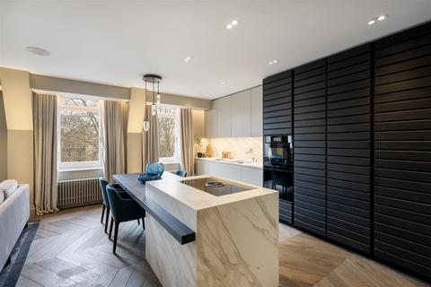 2 bedroom apartment for sale, Empire House, Thurloe Place, SW7