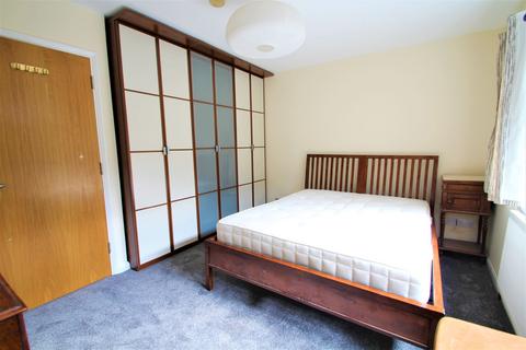 2 bedroom flat to rent, Boleyn Road, London