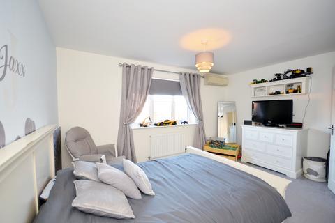 21 Althorp Gardens, Raunds, Wellingborough, NN9 6UR