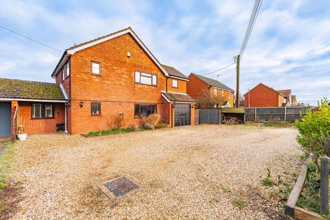 3 bedroom detached house for sale, Cawston Road, Reepham