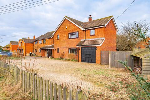 3 bedroom detached house for sale, Cawston Road, Reepham