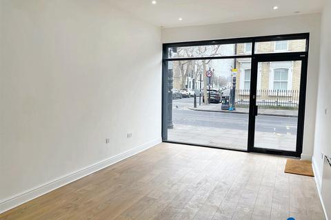 Property to rent, Roman Road, Bow