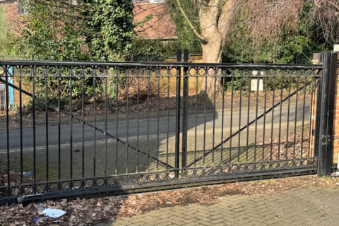 9 Cheyne Walk, Northampton, NN1 5PT
