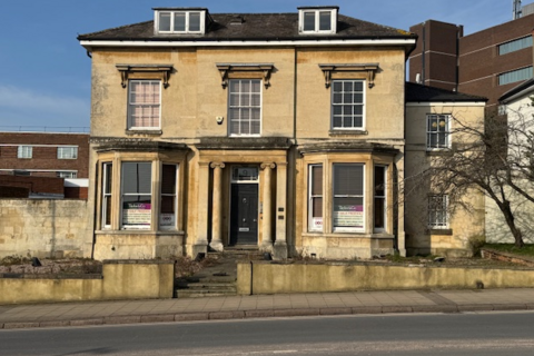 9 Cheyne Walk, Northampton, NN1 5PT