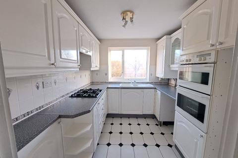 16 Lakeside Walk, Birmingham, B23 7YP