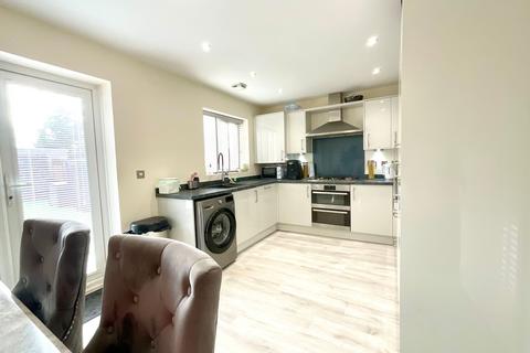 7 Alfred King Close, Shavington, Crewe, CW2 5UW