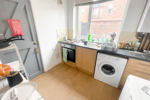 1 bedroom in a house share to rent, Mackenzie Road, Salford M7