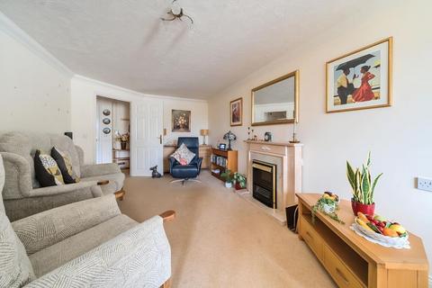 1 bedroom retirement property for sale, Lightwater,  Surrey,  GU18