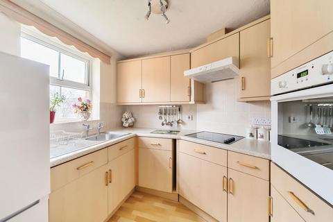 1 bedroom retirement property for sale, Lightwater,  Surrey,  GU18