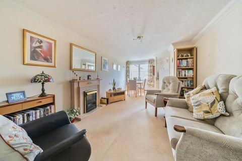 1 bedroom retirement property for sale, Lightwater,  Surrey,  GU18