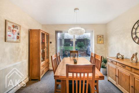 12 Linnet Hill, Mickleover, Derby, DE3 0SJ
