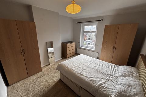 5 Park Grove, Leeds, LS6 4BD