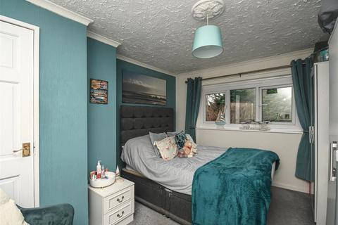 17 Dingle Road, Wombourne, Wolverhampton, WV5 0EG