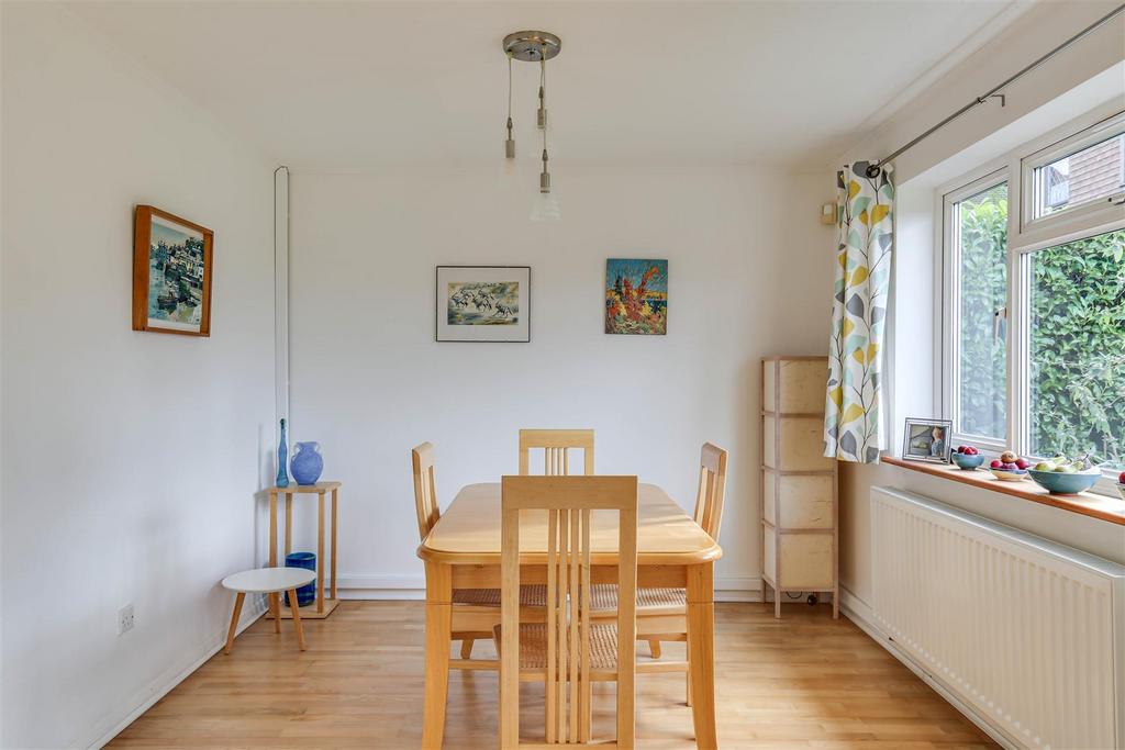 11 Dining Room.jpg