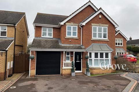 4 bedroom detached house for sale, Parish Gardens, Pedmore