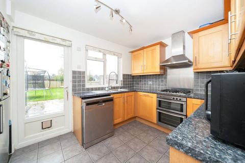 3 bedroom semi-detached house for sale, Scottswood Road, Hertfordshire WD23