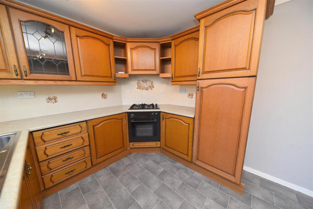 Kitchen2.JPG