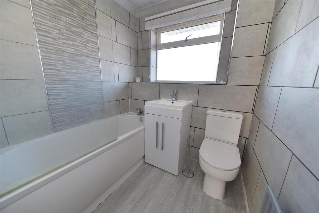 Bathroom.JPG
