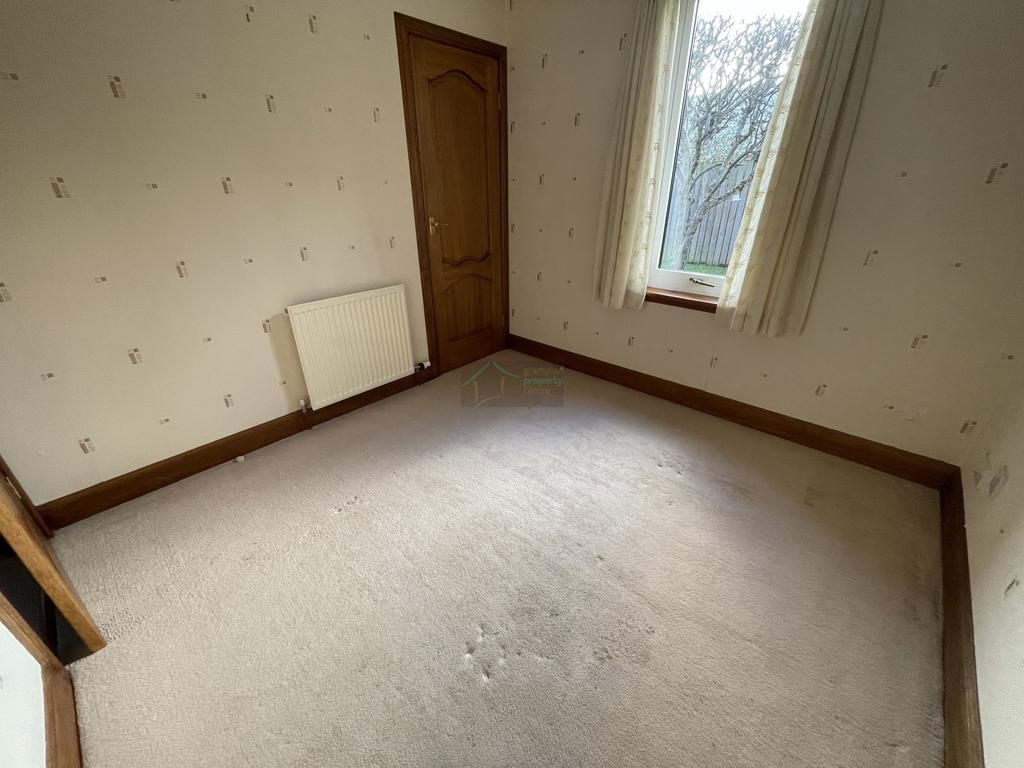 Bedroom 2b.JPG