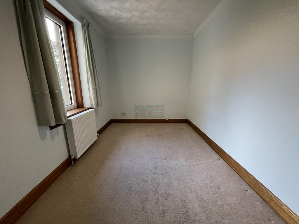 Bedroom 3b.JPG